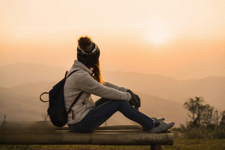 525933cb641049569dbbe8fdbd86b1d15noop63 768x512 - 女儿出现躁狂症状就是双相障碍吗？父母要如何应对？