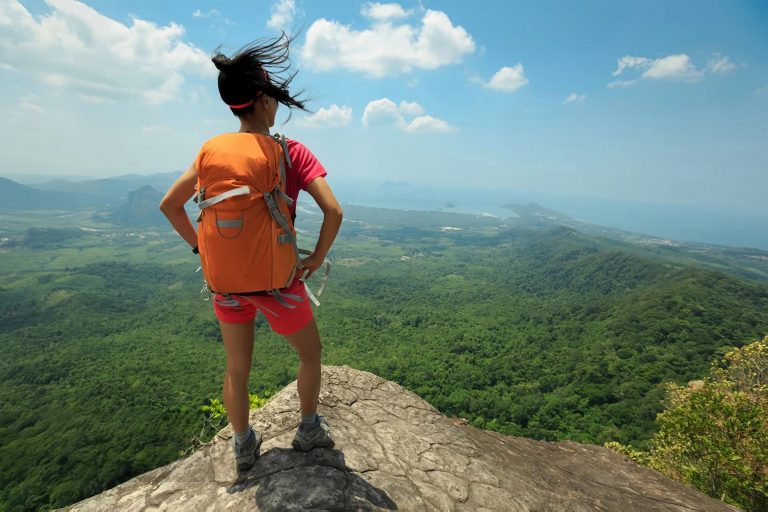 162 768x512 - 女儿总是抑郁自卑的背后，父母还在重复着同一个错误