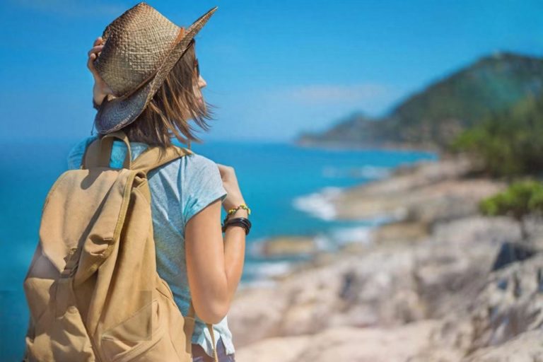 209 768x512 - 女儿开始频繁说对不起，父母再不重视这3个信号就太晚了