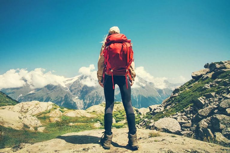 213 768x512 - 女儿讨好型人格迎合别人，父母用对3个方法帮她找回自我