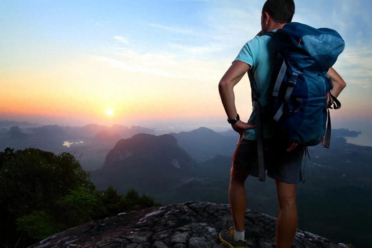 218 768x512 - 别再夸孩子懂事了，抑郁女儿崩溃只因父母错过了3个信号