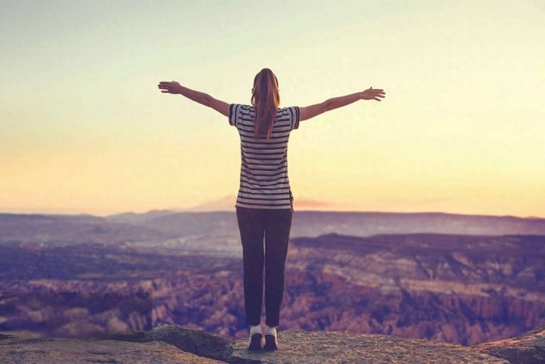 235 768x513 - 女儿深陷抑郁，内心封闭痛苦，背后藏着父母未察觉的真相