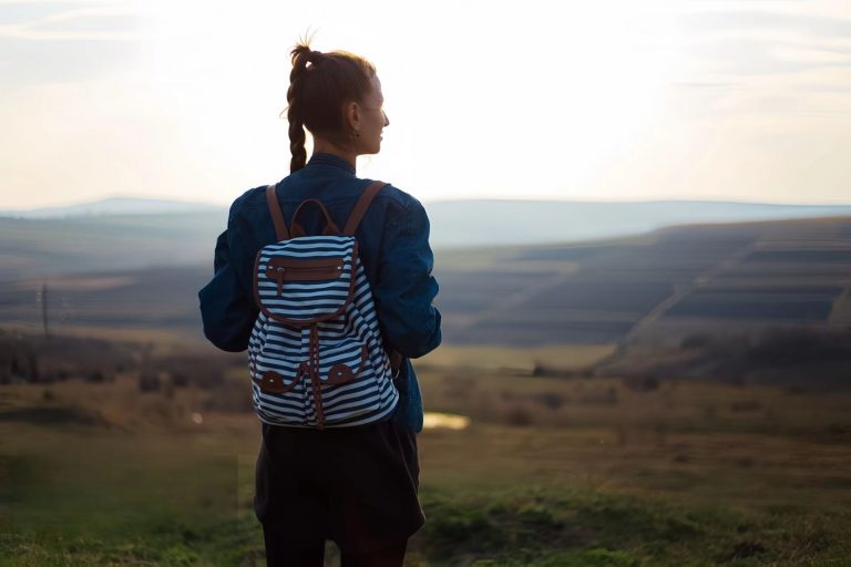 249 768x512 - 儿子抑郁叛逆，一个被父母忽视的错误，正在摧毁他的内心